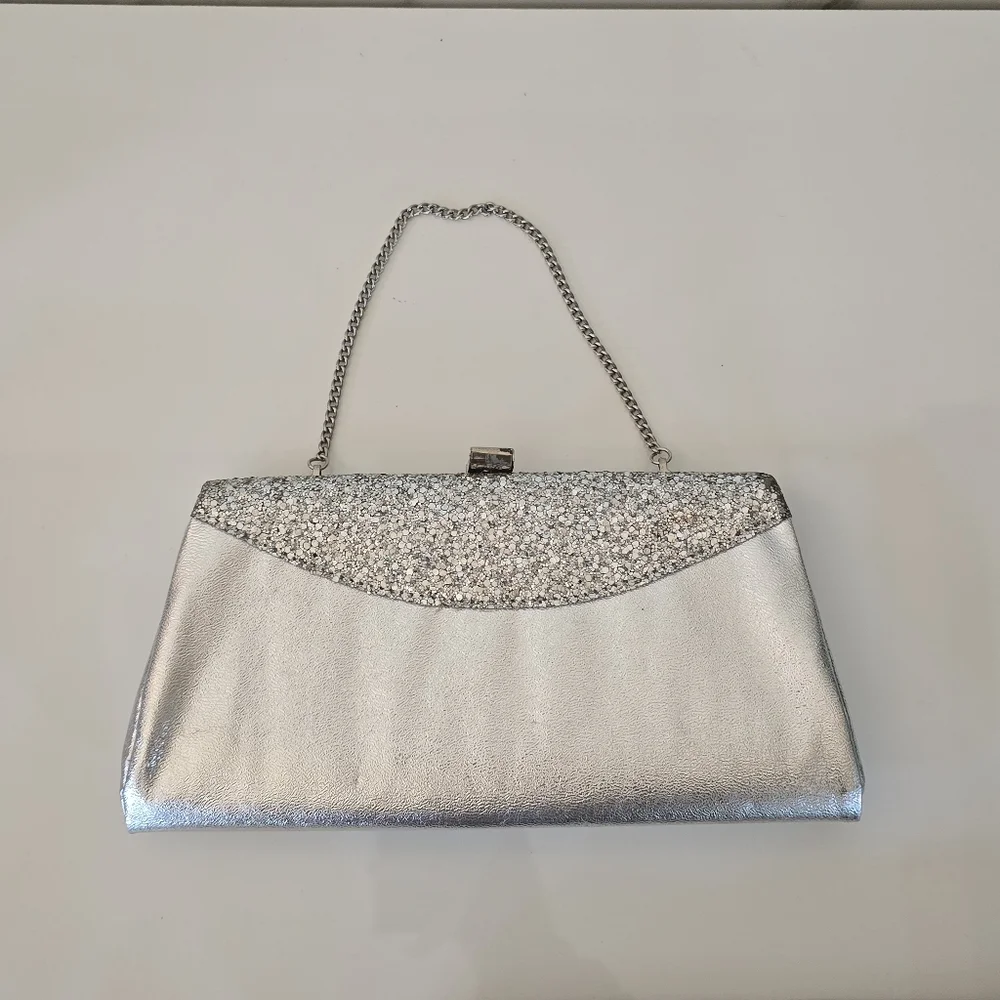 Silver Clutch | Metallic Glitter Vintage purse silver clasp chain strap